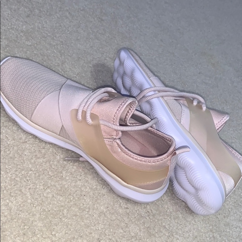 Pink champion tennis shoes